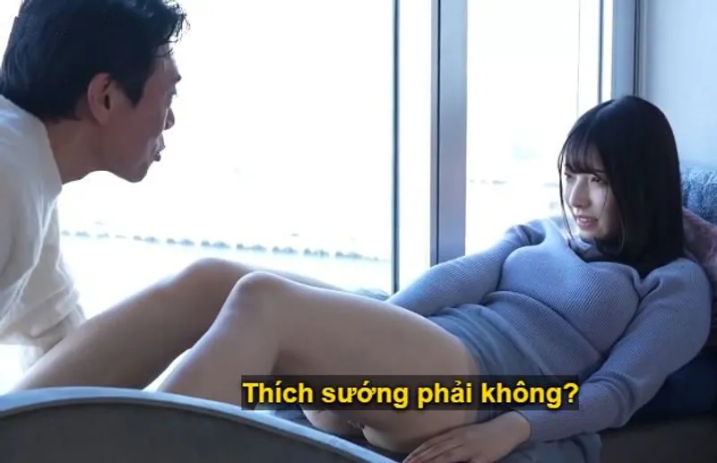 Buổi hẹn hò giữa bác trai và cô minh tinh tuổi teen mới nổi tại nhà nghỉ sang trọng.